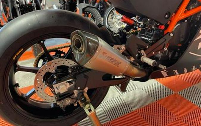 2023 KTM RC 8C