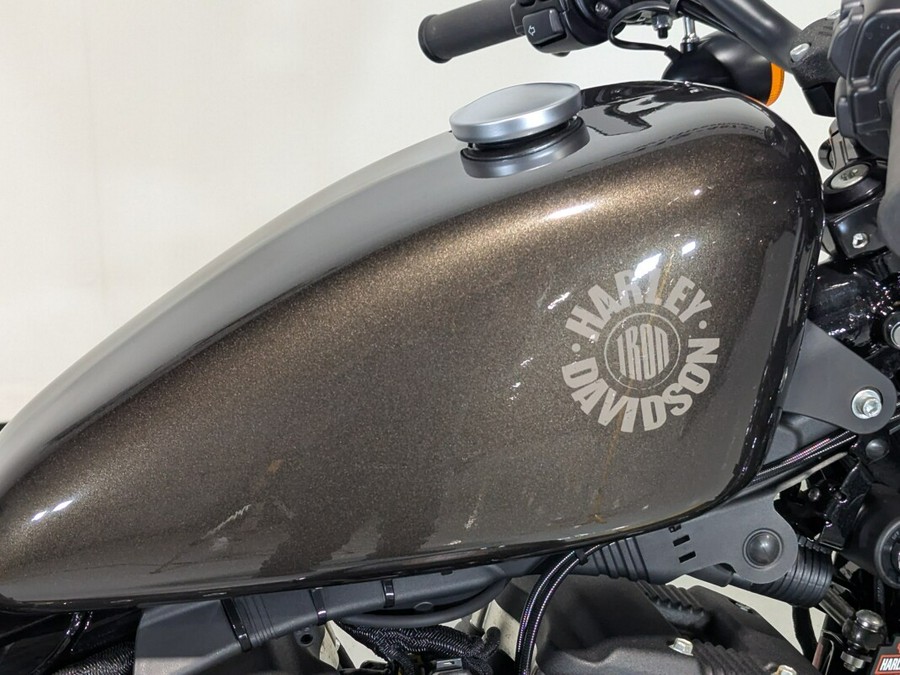 2020 Harley-Davidson® Iron 883™ River Rock Gray