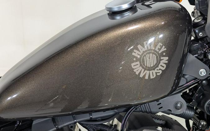 2020 Harley-Davidson® Iron 883™ River Rock Gray