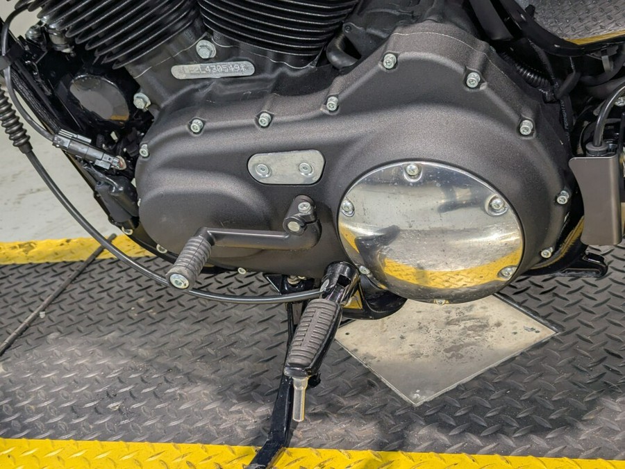 2020 Harley-Davidson® Iron 883™ River Rock Gray