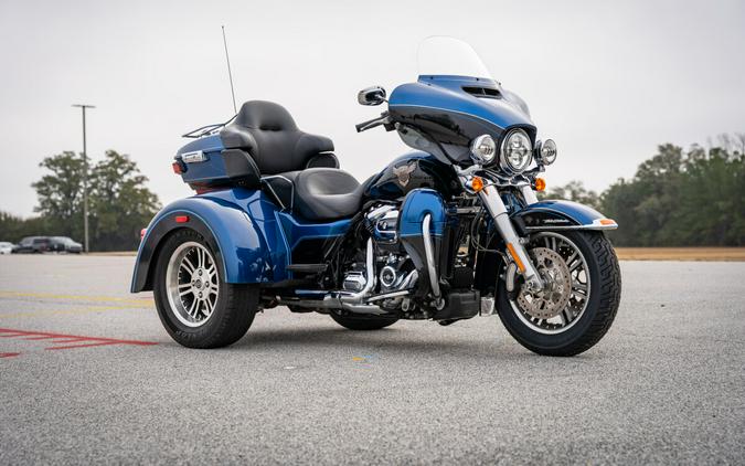 Used 2018 Harley-Davidson Tri Glide Ultra FLHTCUTG Trike For Sale In Florence, SC