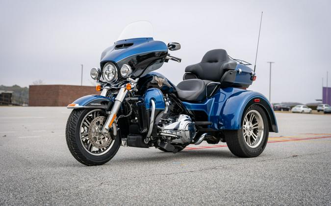 Used 2018 Harley-Davidson Tri Glide Ultra FLHTCUTG Trike For Sale In Florence, SC