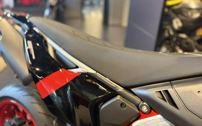 2027 Ducati HYPERMOTARD 698 NERA