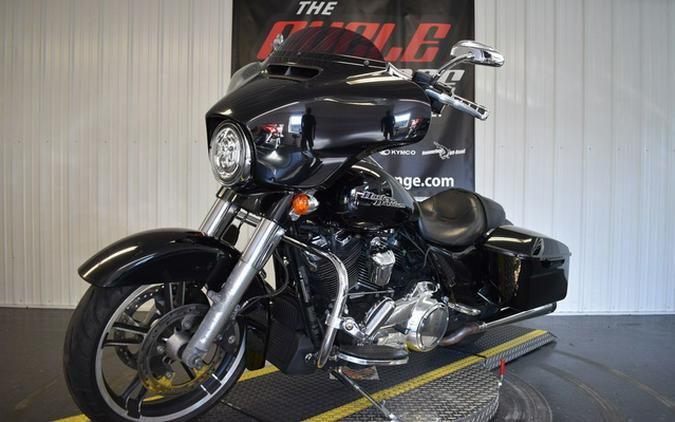 2017 Harley-Davidson FLHXS - Street Glide Special