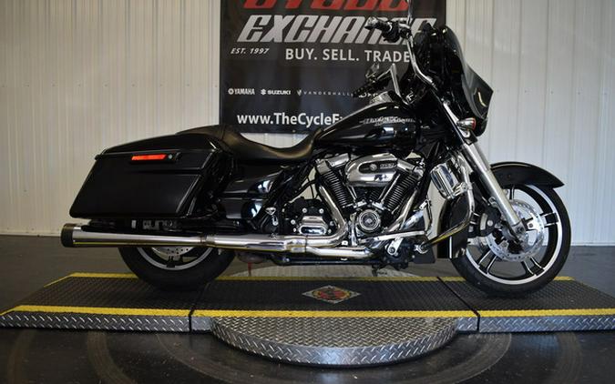 2017 Harley-Davidson FLHXS - Street Glide Special