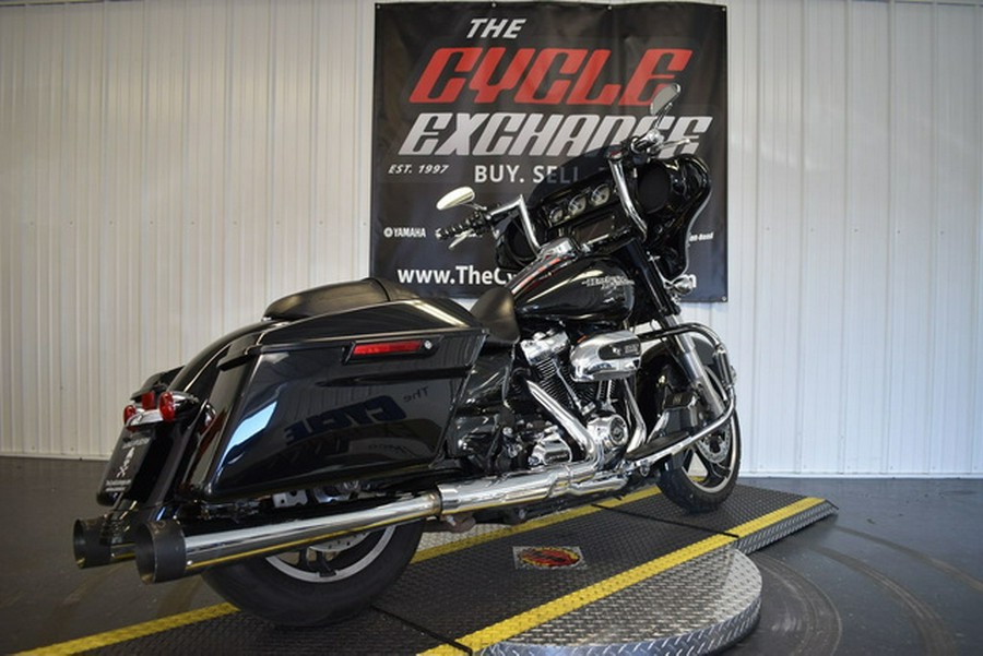 2017 Harley-Davidson FLHXS - Street Glide Special