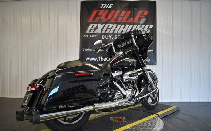 2017 Harley-Davidson FLHXS - Street Glide Special