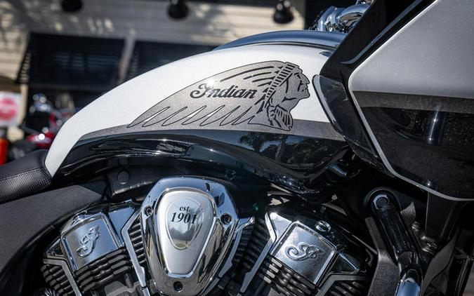 2024 Indian Motorcycle® Challenger® Limited with PowerBand Audio Package Ghost White Metallic