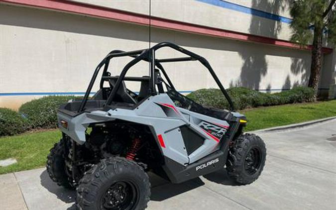 2024 Polaris RZR 200 EFI