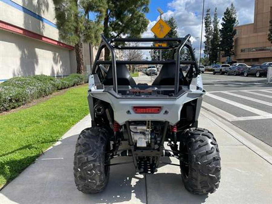 2024 Polaris RZR 200 EFI