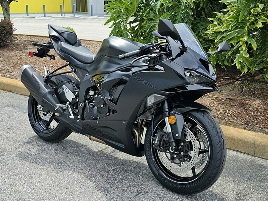 2024 Kawasaki Ninja ZX-6R ABS Metallic Flat Spark Black/Ebony ABS KRT Edition