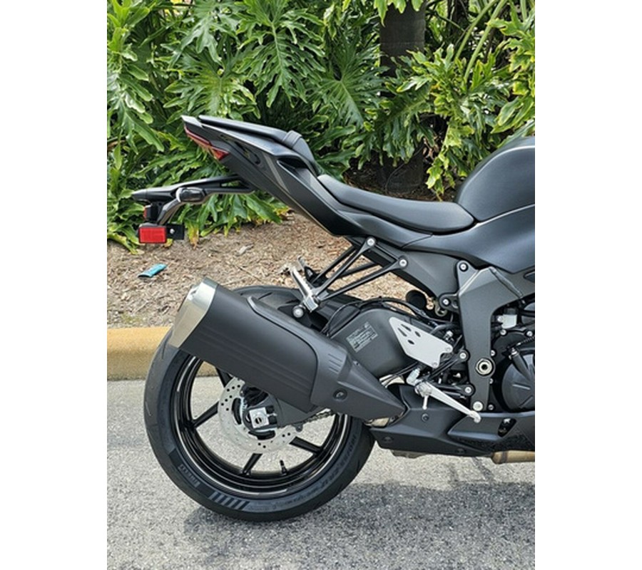 2024 Kawasaki Ninja ZX-6R ABS Metallic Flat Spark Black/Ebony ABS KRT Edition