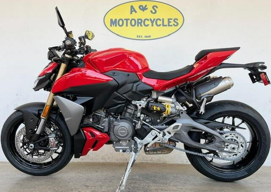 2025 Ducati STREETFIGHTER V2 896