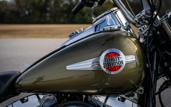 Used 2016 Harley-Davidson Heritage Softail Classic FLSTC Motorcycle For Sale In Florence, SC
