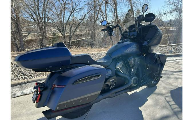 2023 Indian Motorcycle CHALLENGER ELITE, SAPPHIRE BLUE SMOKE, 49ST Elite