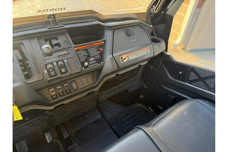 2023 Honda Pioneer 1000-6 Crew Deluxe
