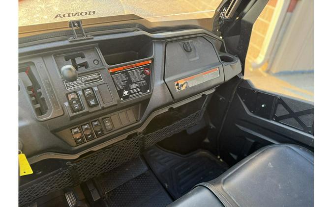 2023 Honda Pioneer 1000-6 Crew Deluxe