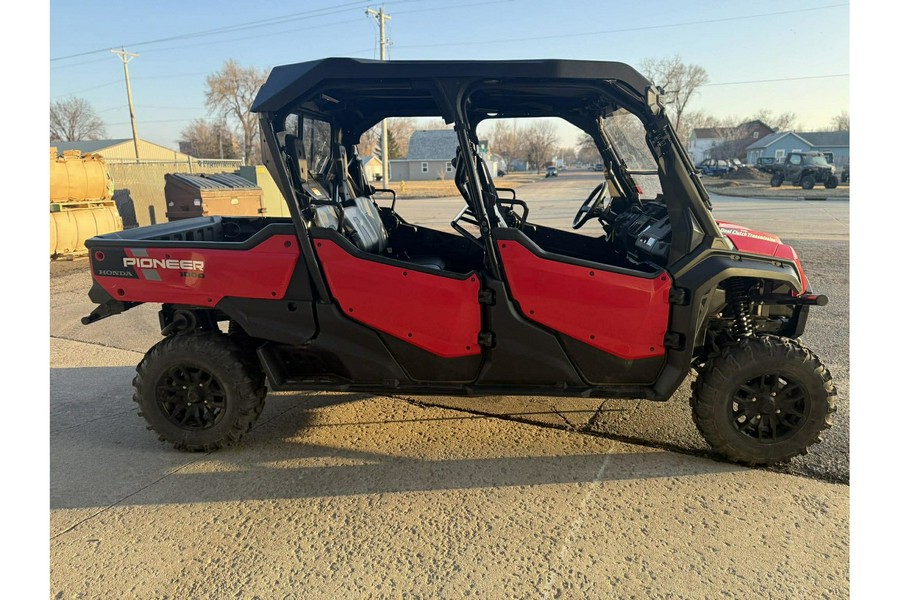 2023 Honda Pioneer 1000-6 Crew Deluxe