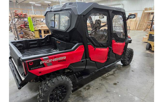 2023 Honda Pioneer 1000-6 Crew Deluxe