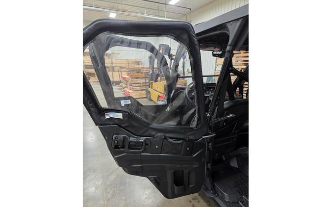 2023 Honda Pioneer 1000-6 Crew Deluxe