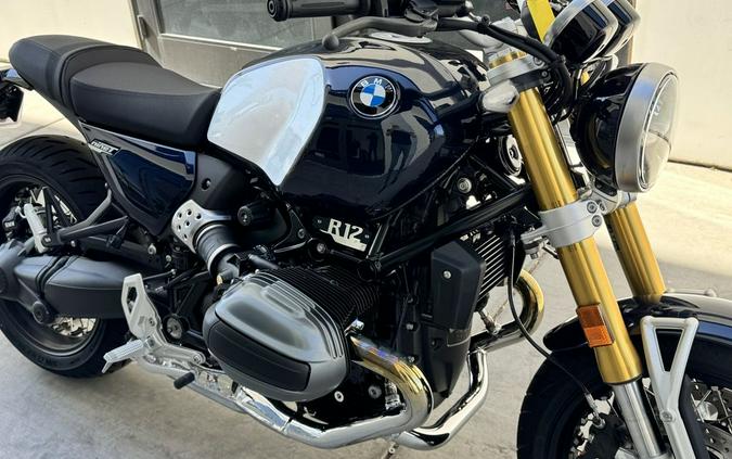 2026 BMW R 12 nineT Imperial Blue Metallic