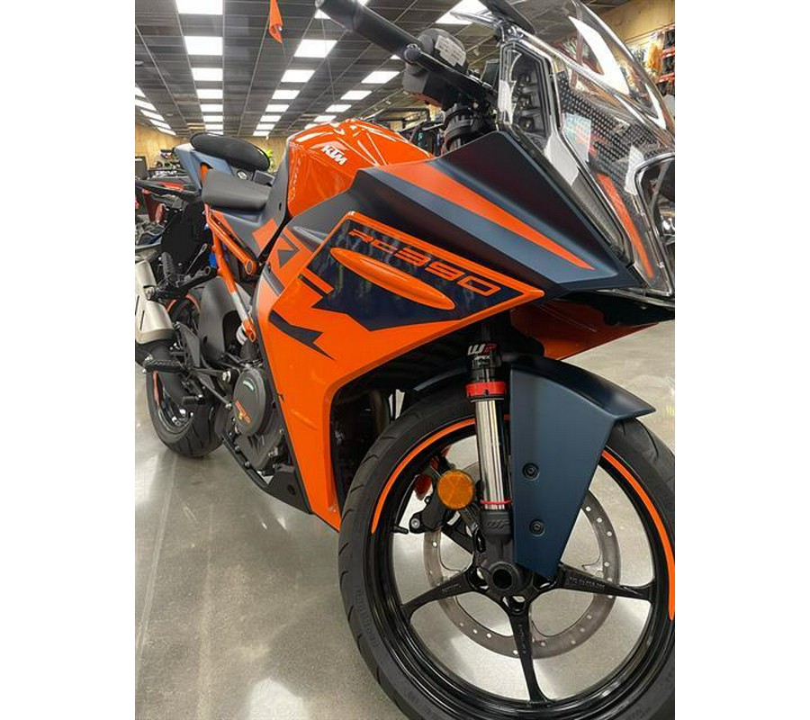 2023 KTM RC 390