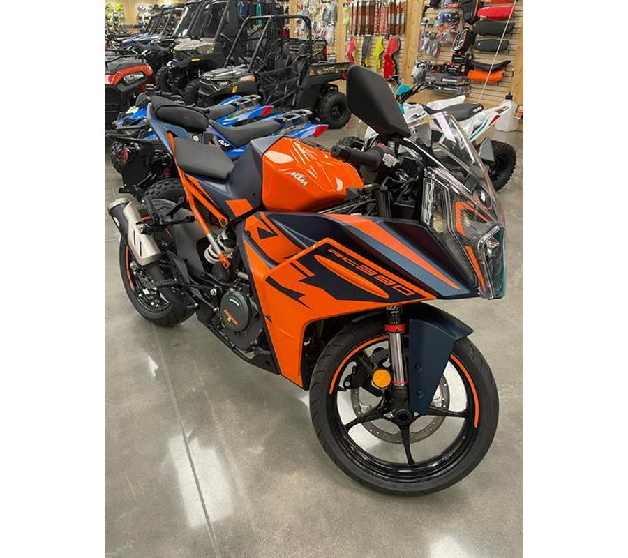 2023 KTM RC 390