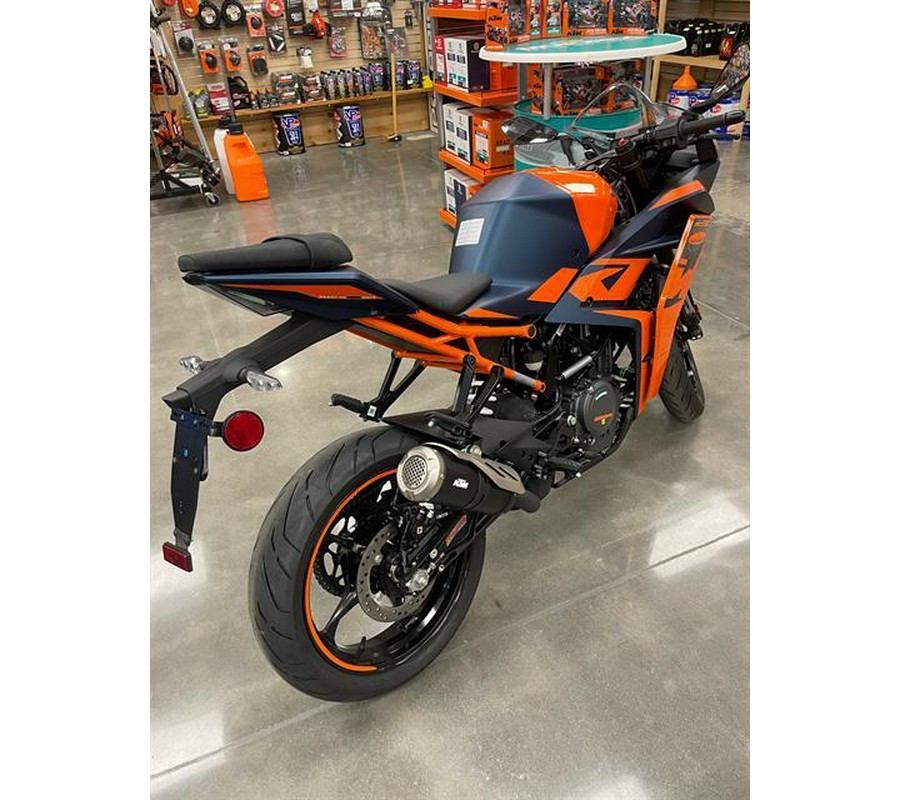 2023 KTM RC 390