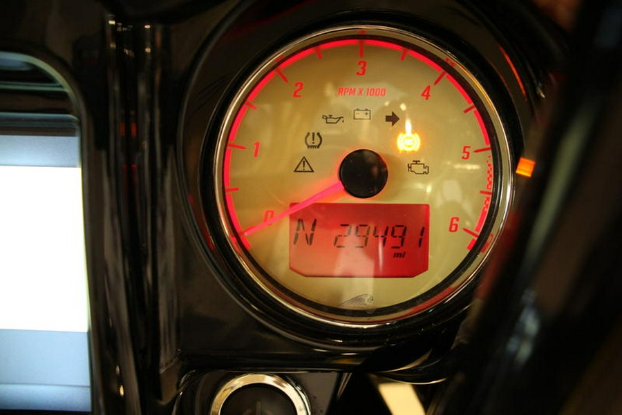 2017 Indian Motorcycle® Chieftain® Thunder Black Pearl