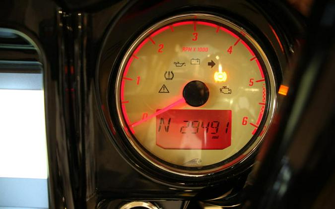 2017 Indian Motorcycle® Chieftain® Thunder Black Pearl