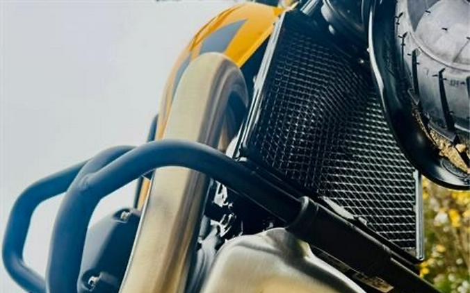 2026 Triumph Scrambler 400 XC