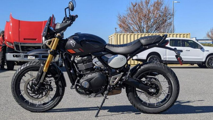 2025 Triumph Scrambler 400 XC Storm Grey