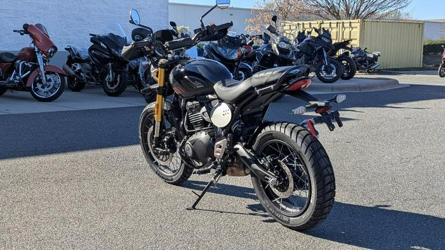 2025 Triumph Scrambler 400 XC Storm Grey