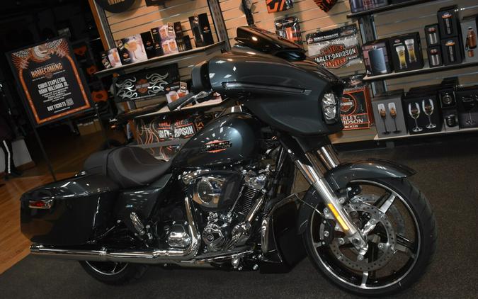 FLHX 2025 Street Glide®