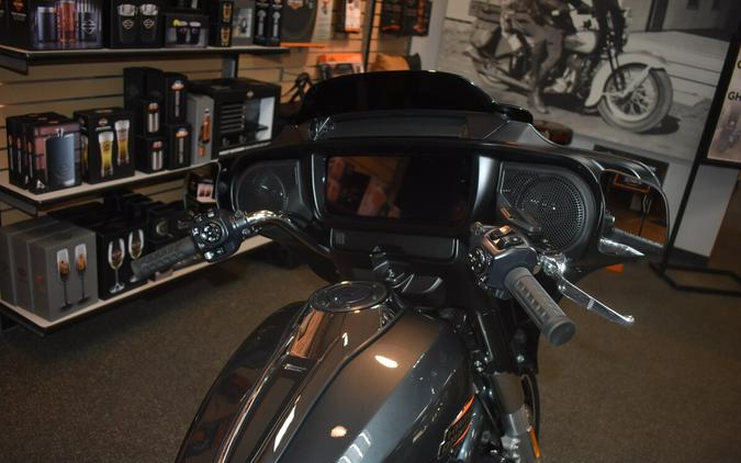 FLHX 2025 Street Glide®