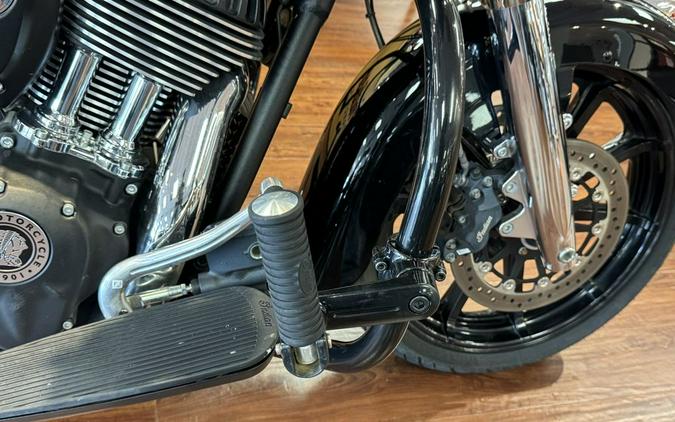 2021 Indian Motorcycle® Chieftain® Thunder Black