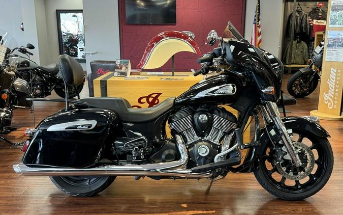 2021 Indian Motorcycle® Chieftain® Thunder Black