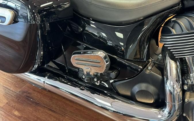 2021 Indian Motorcycle® Chieftain® Thunder Black