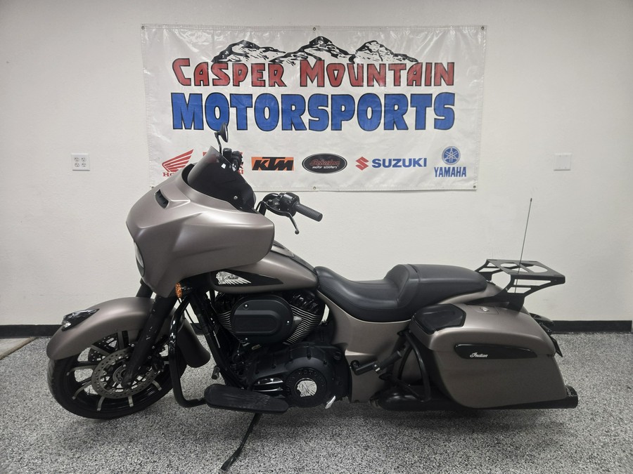 2019 Indian Motorcycle Chieftain Dark Horse Bronze Smoke - UO0155