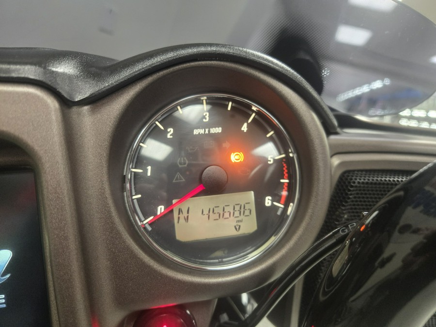 2019 Indian Motorcycle Chieftain Dark Horse Bronze Smoke - UO0155