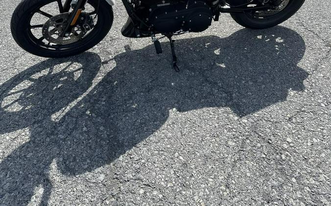 2021 Harley-Davidson® Iron 1200™ Stone Washed White Pearl