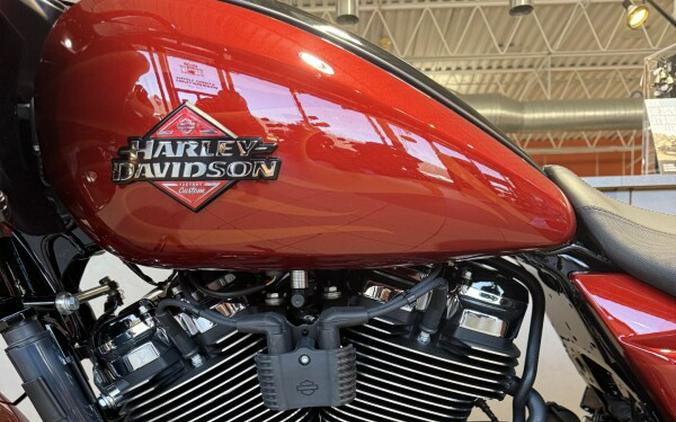 FLTRX 2025 Road Glide™