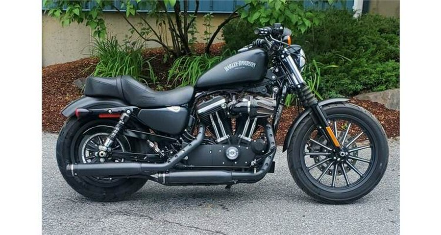 2015 Harley-Davidson® SPORTSTER IRON 883