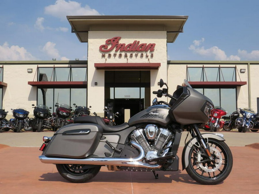 2023 Indian Motorcycle® Challenger® Titanium Smoke