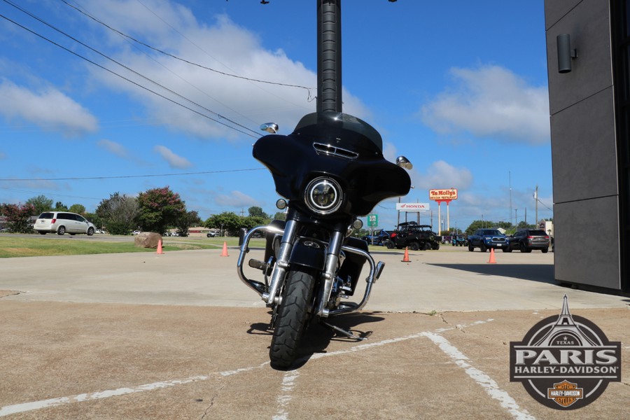 FLHXS 2017 Street Glide Special