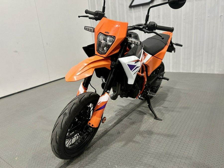 2025 KTM 390 SMC R 390 R