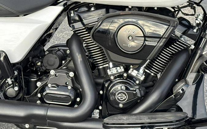 2024 Harley-Davidson® Street Glide® Base