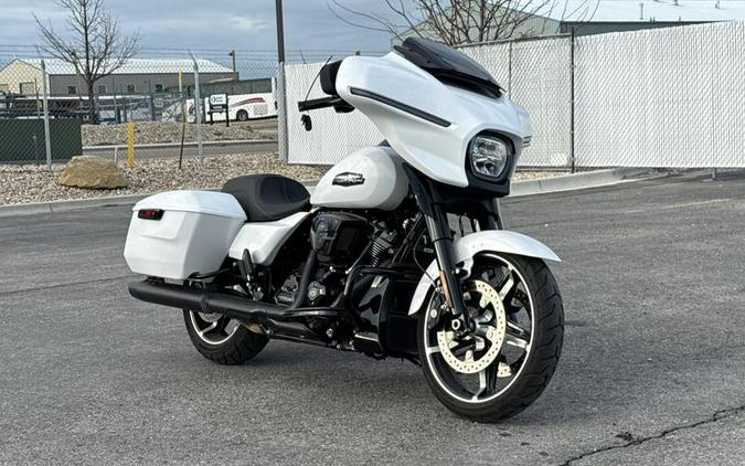 2024 Harley-Davidson® Street Glide® Base