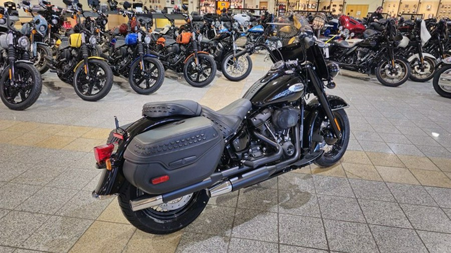 2024 Harley-Davidson Softail FLHCS - Heritage Classic