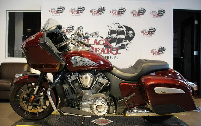 2022 Indian Motorcycle® Challenger® Limited Maroon Metallic
